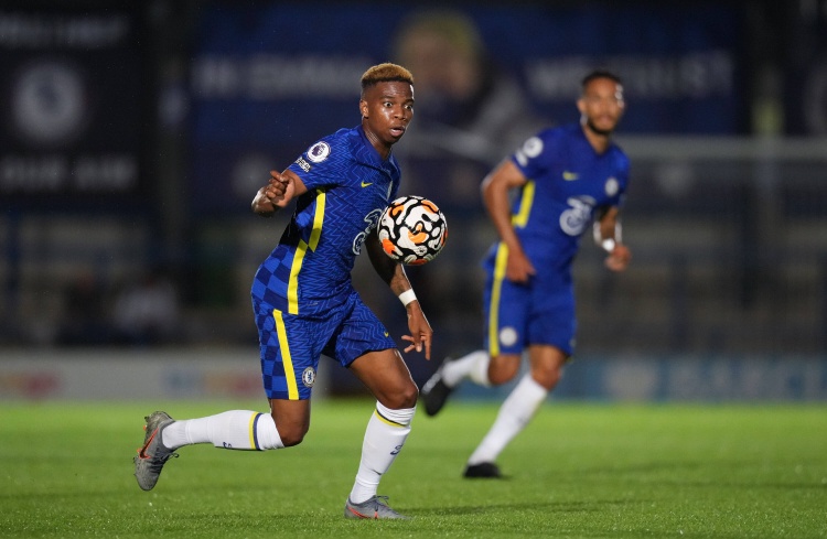 天博体育登录入口-28岁退役！切尔西旧将穆松达：对手鞋钉踹我膝盖，让我伤缺近4年